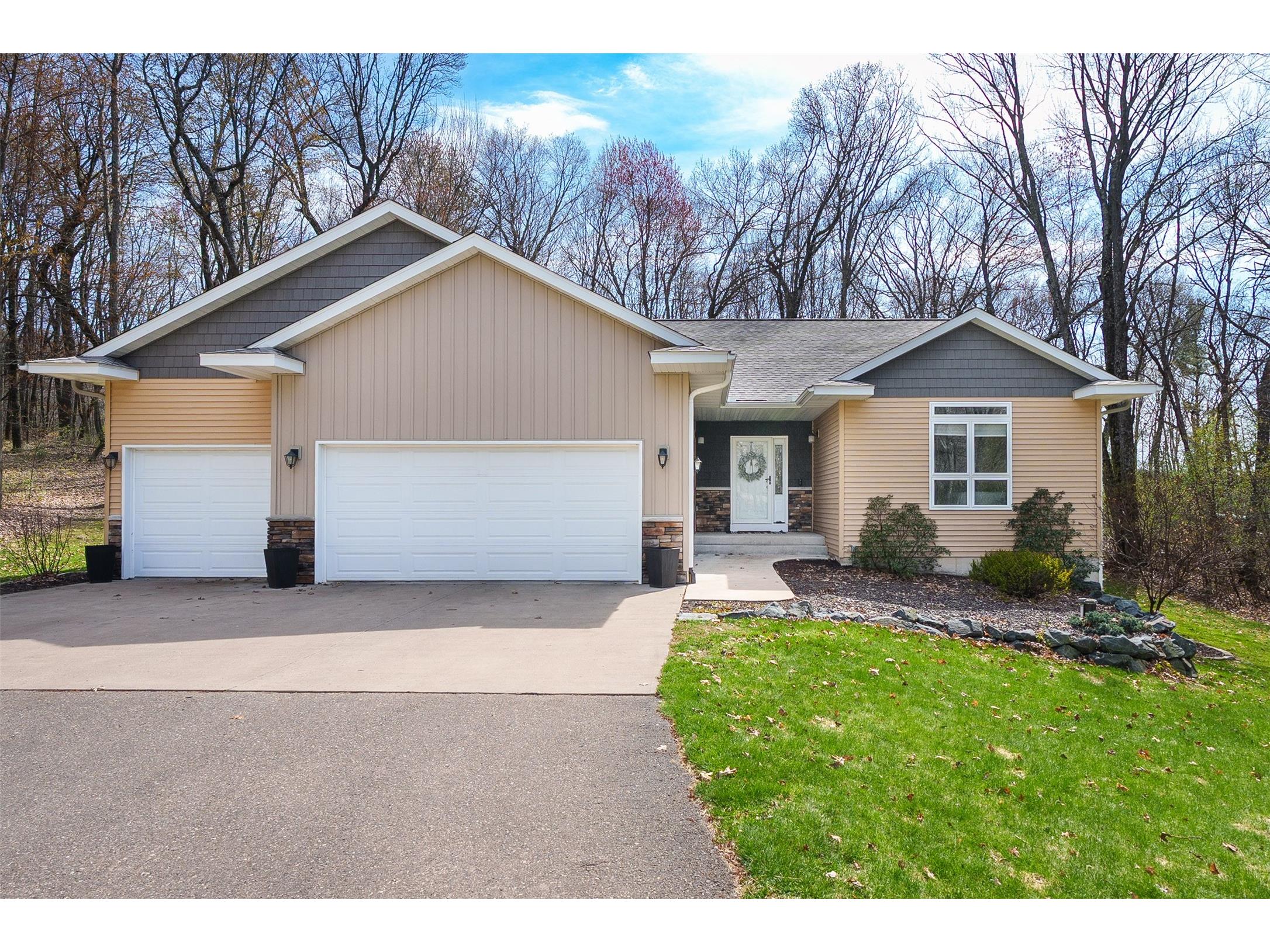129 Grey Friar Lane Eau Claire WI 54701 1598811 image1