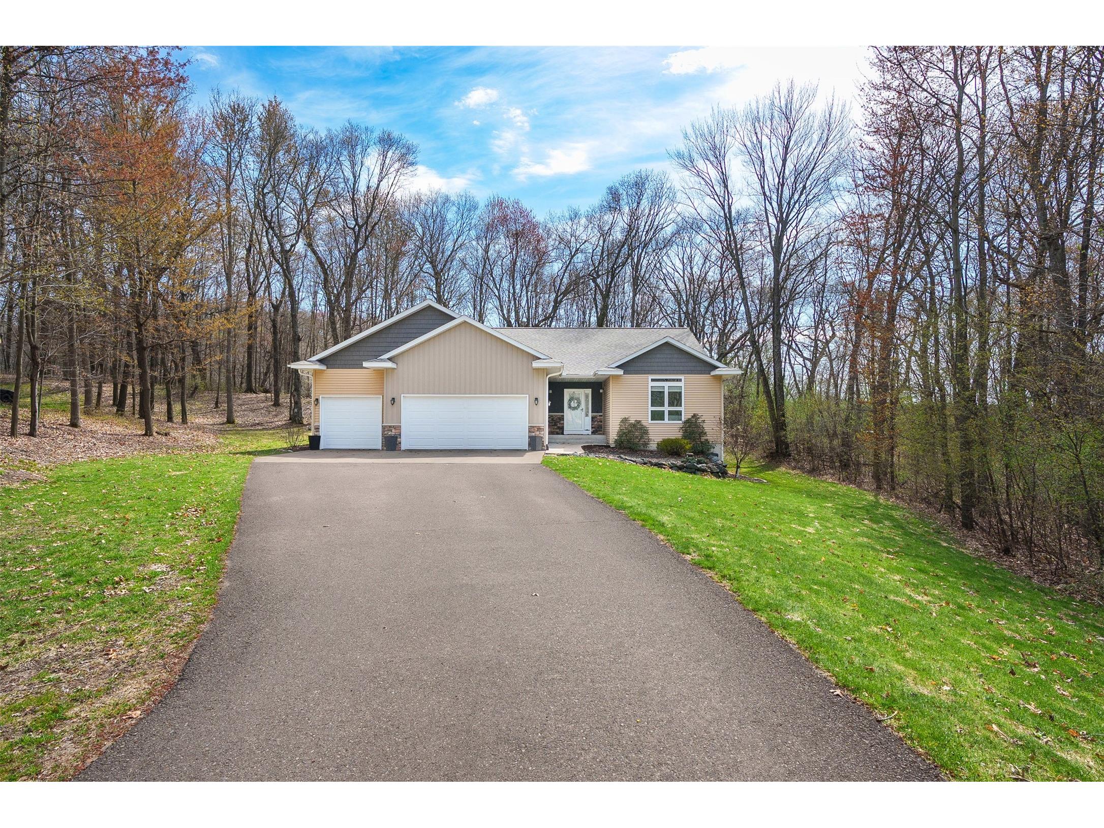 129 Grey Friar Lane Eau Claire WI 54701 1598811 image2