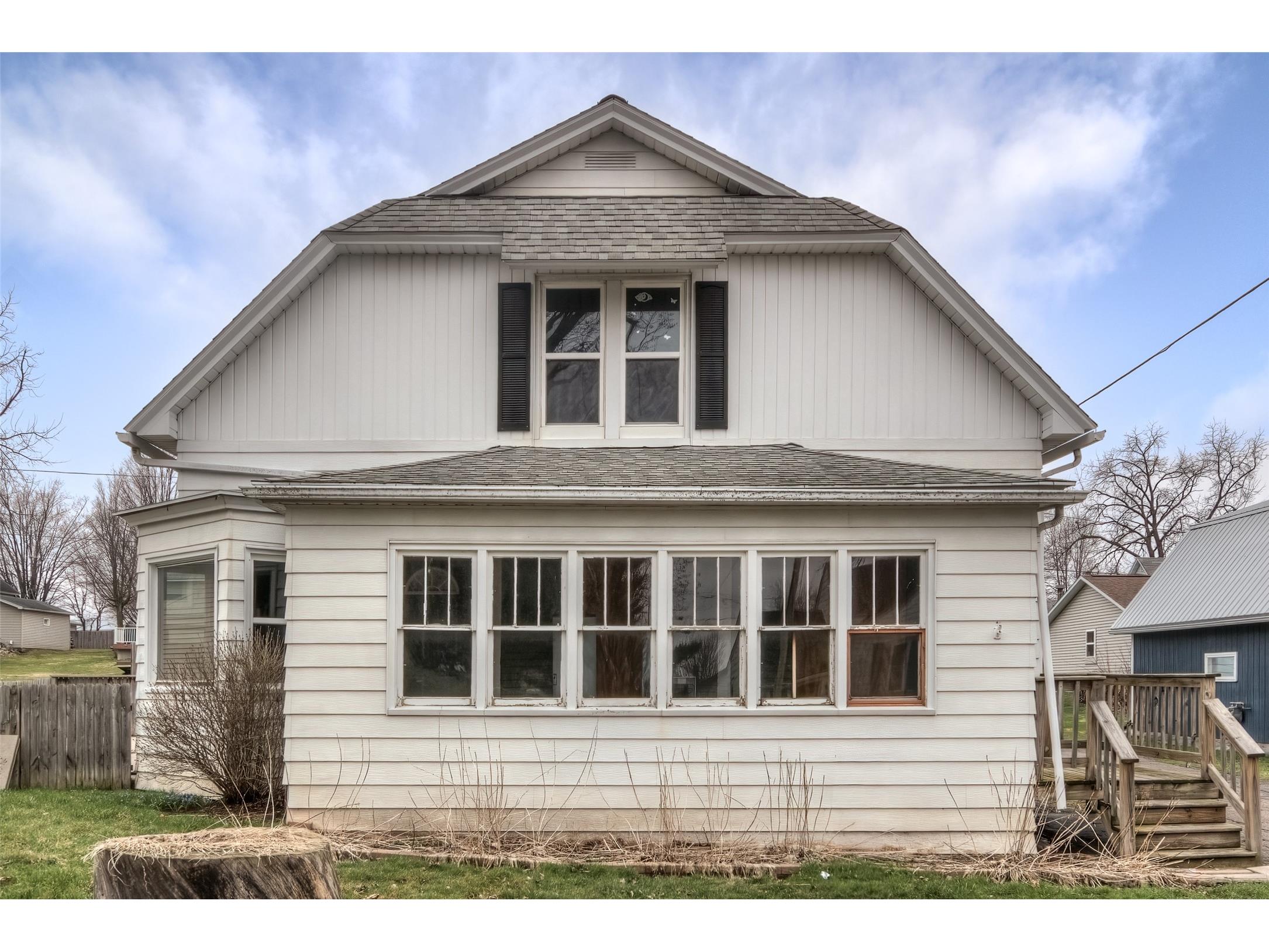 129 N Jackson Street Boyd WI 54726 1600058 image1