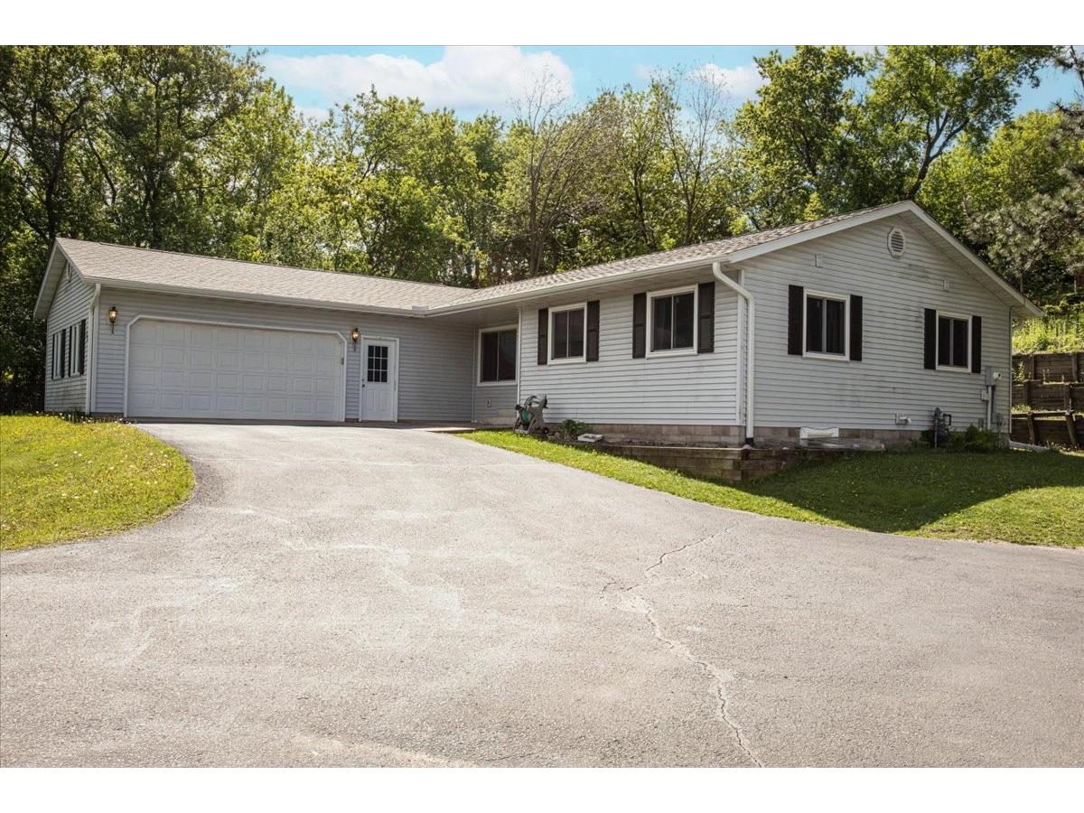 1302 15th Avenue E Menomonie WI 54751 1601251 image1