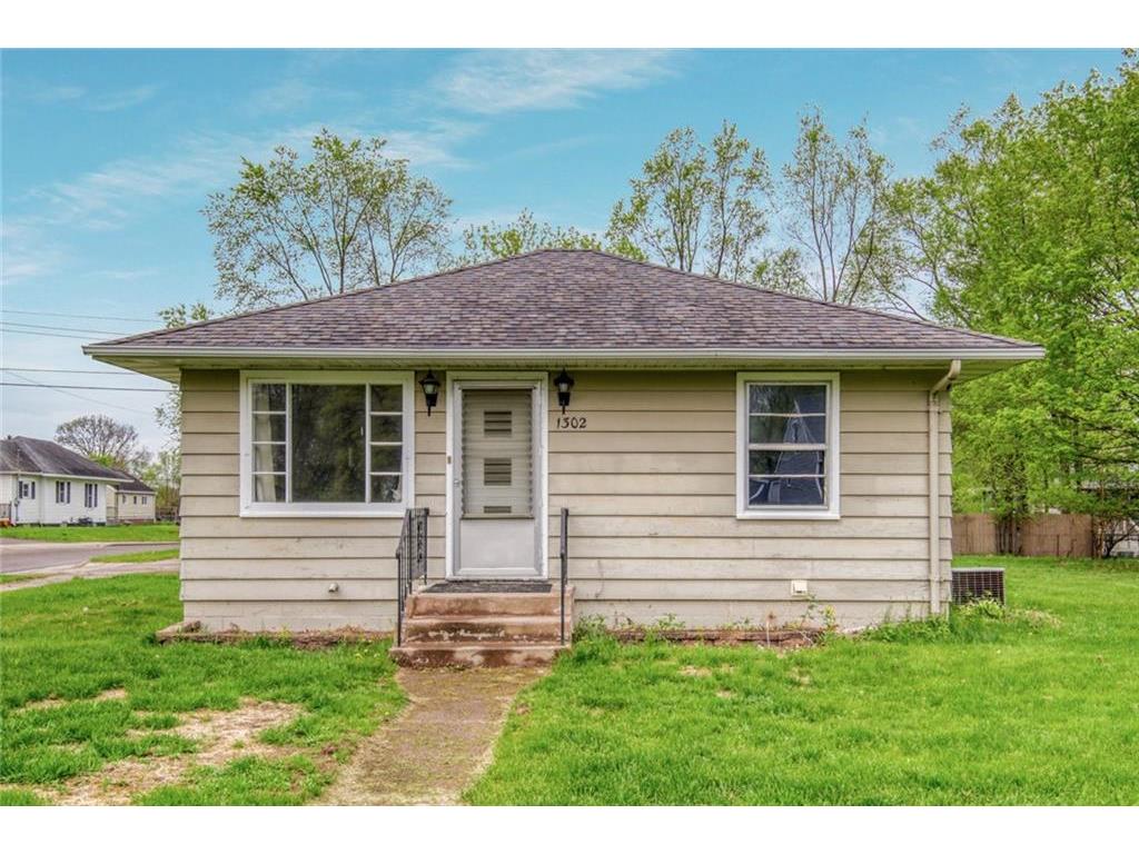 1302 Pershing Street Eau Claire WI 54703 1573144 image1