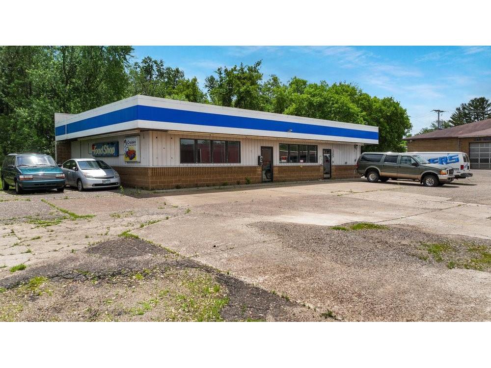 1305 Menomonie Street Eau Claire WI 54703 1565687 image1