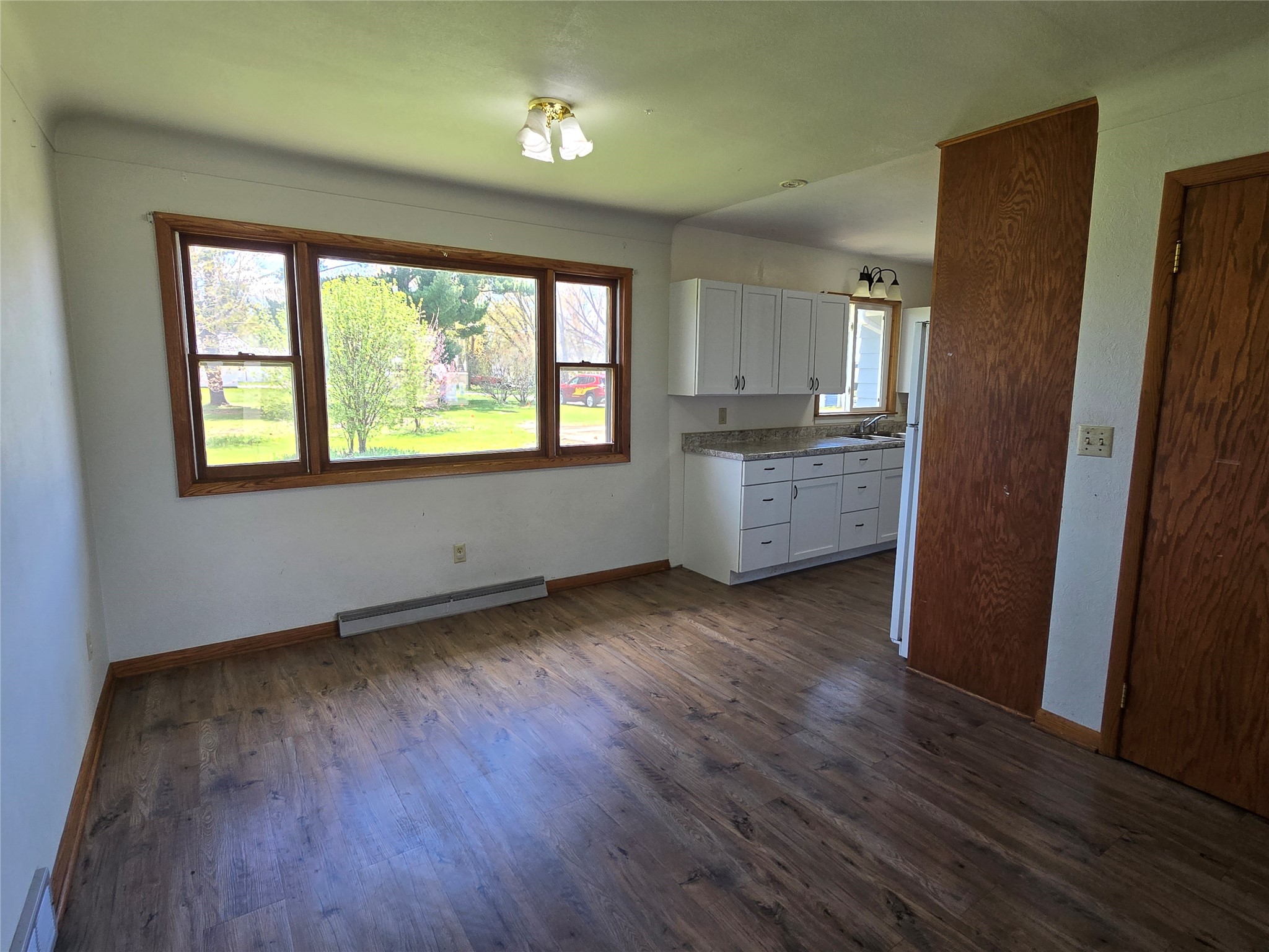 1306 E Division Avenue Barron WI 54812 1601022 image11