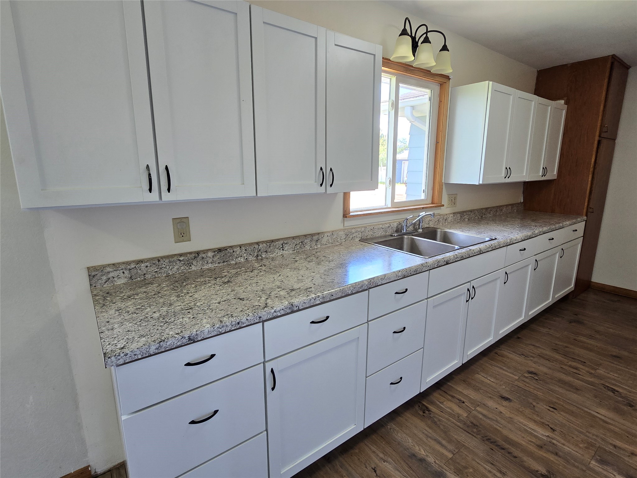 1306 E Division Avenue Barron WI 54812 1601022 image13