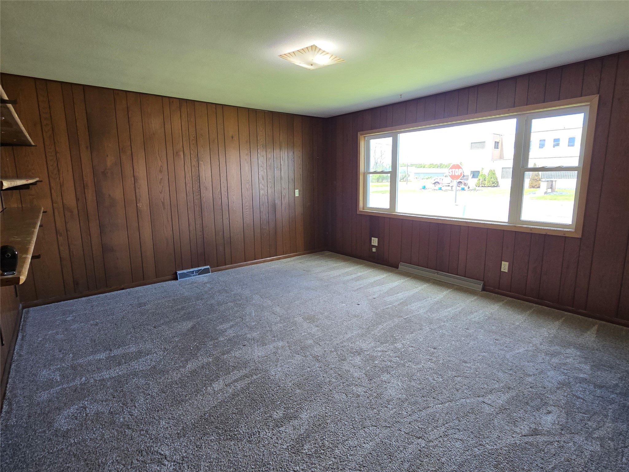 1306 E Division Avenue Barron WI 54812 1601022 image16