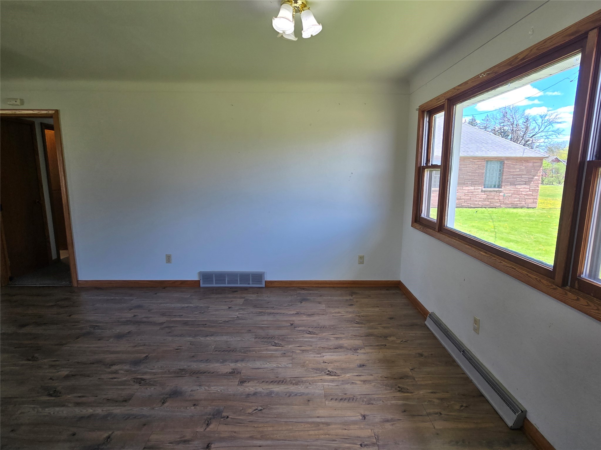 1306 E Division Avenue Barron WI 54812 1601022 image9