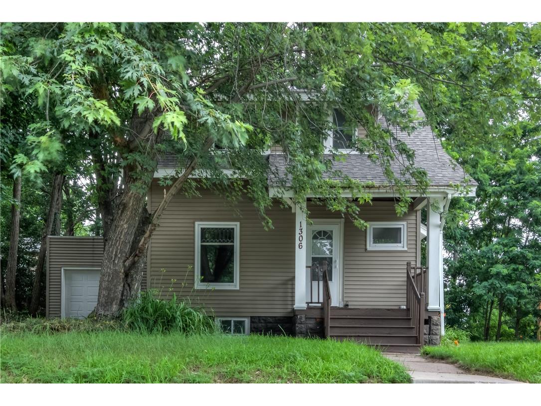 1306 Hawthorne Street Eau Claire WI 54703 1593502 image1