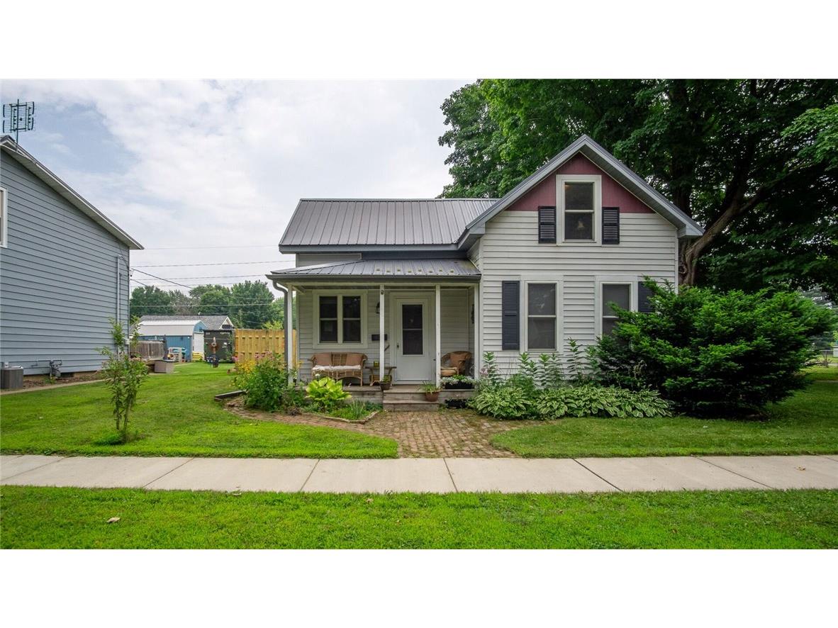 1308 NE Tainter Street Menomonie WI 54751 1594293 image1