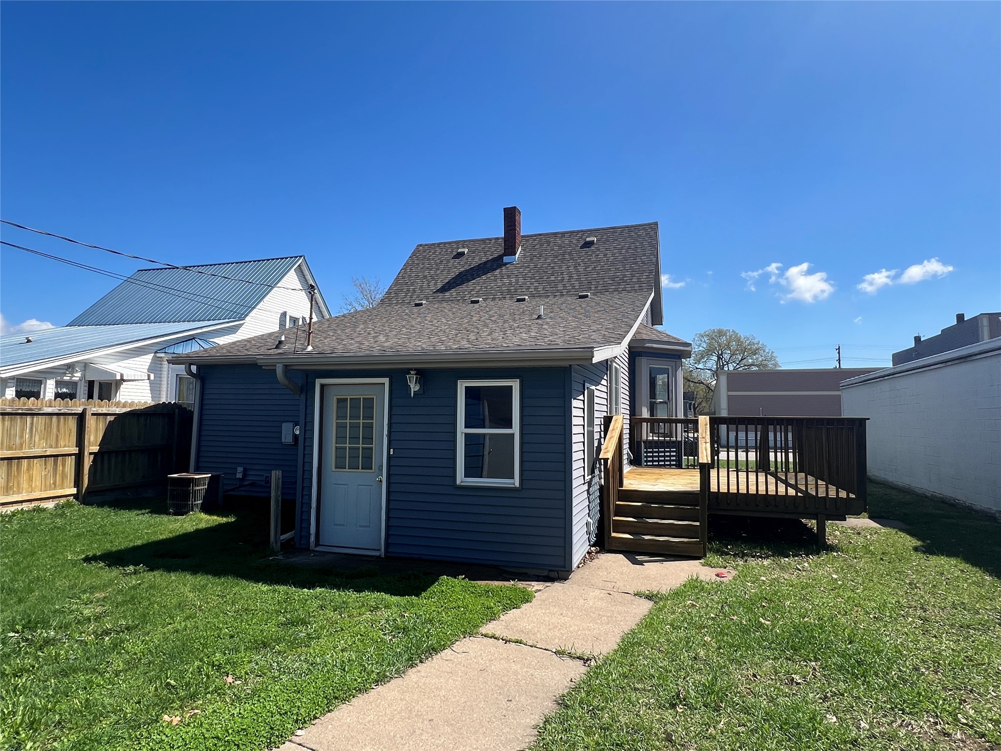 1311 Caledonia Street La Crosse WI 54603 1600784 image9