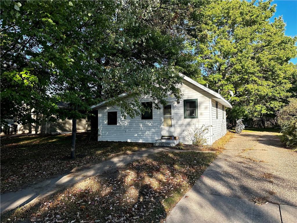 1311 Pershing Street Eau Claire WI 54703 1577710 image1