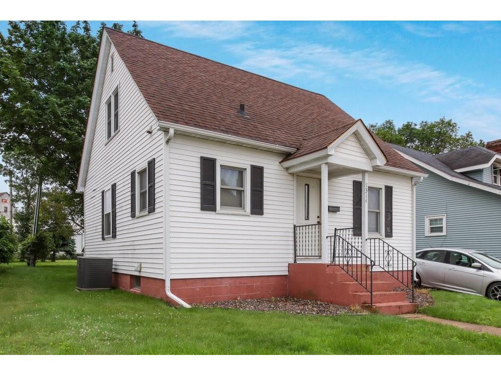 1314 Larson Street Bloomer WI 54724 1583782 image1