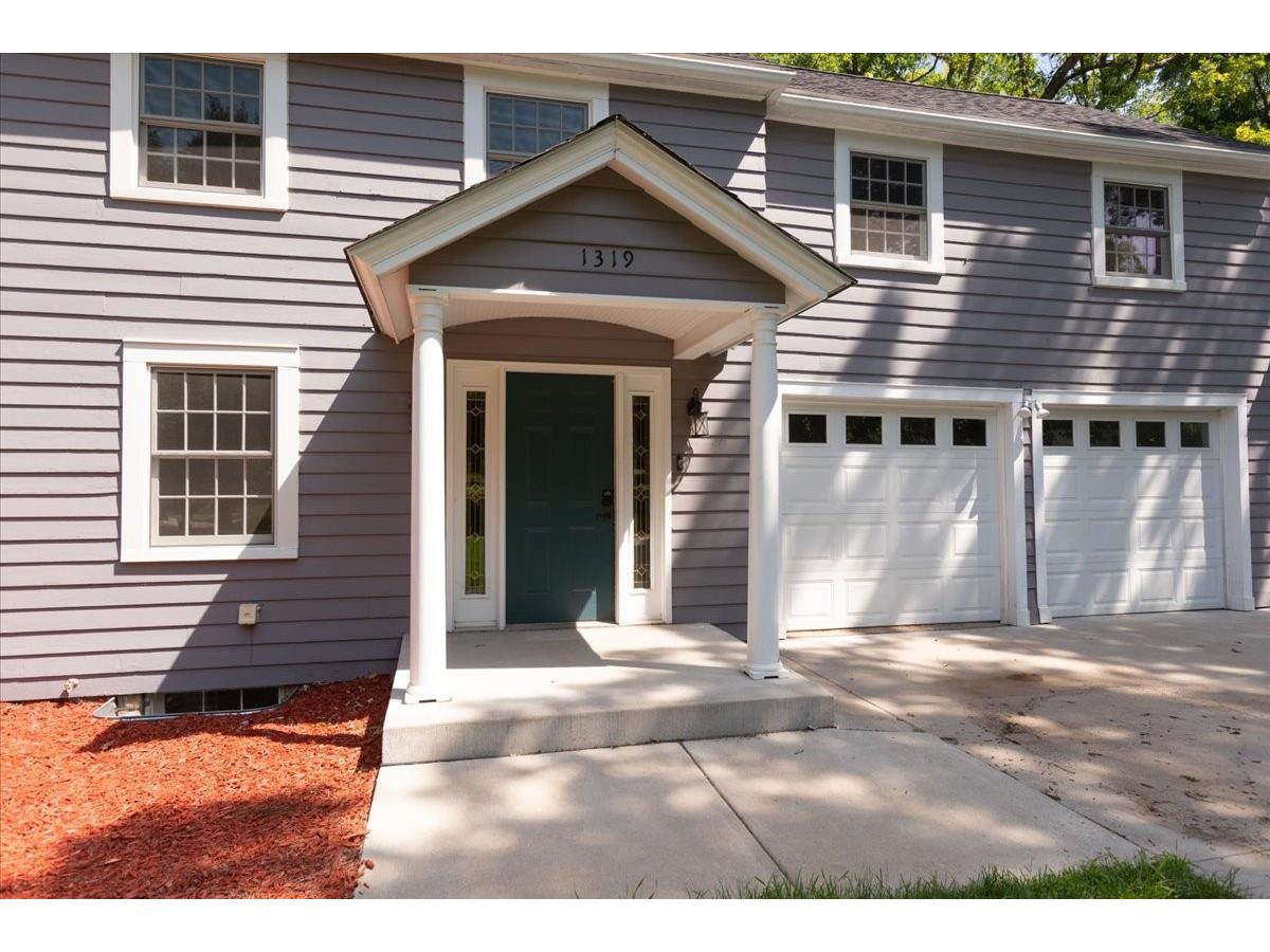 1319 Oakwood Avenue Menomonie WI 54751 1602899 image4