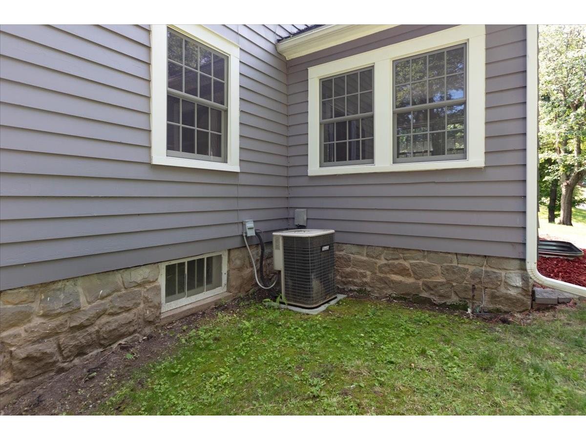 1319 Oakwood Avenue Menomonie WI 54751 1602899 image40