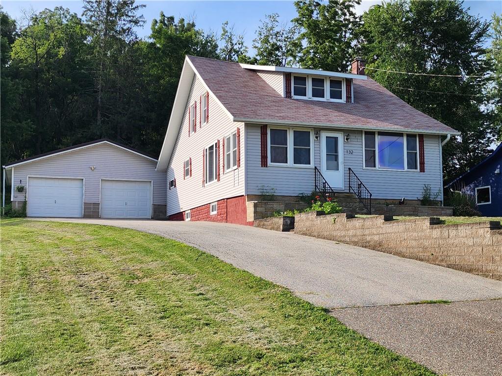 132 3rd Street Hixton WI 54635 1584102 image1