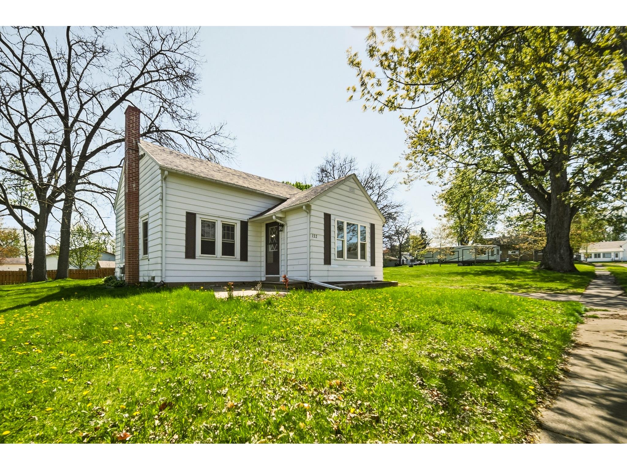 132 N Jackson Street Boyd WI 54726 1600882 image2