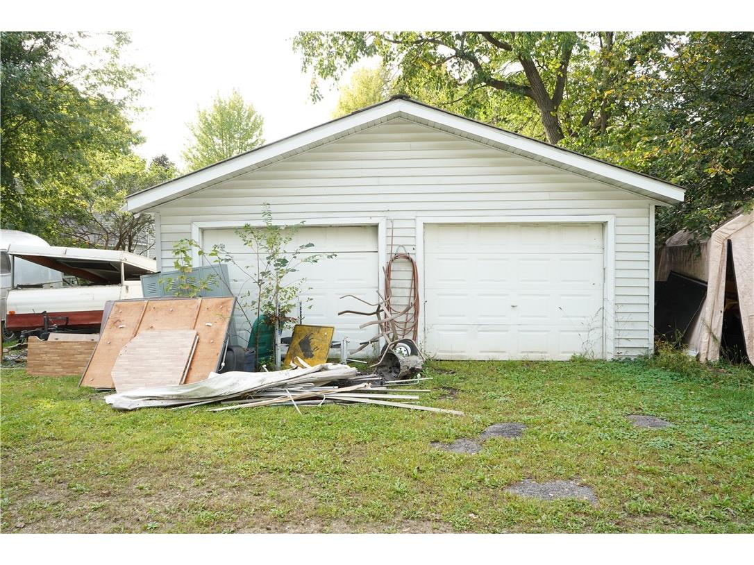 1320 Douglas Street Menomonie WI 54751 1596054 image16