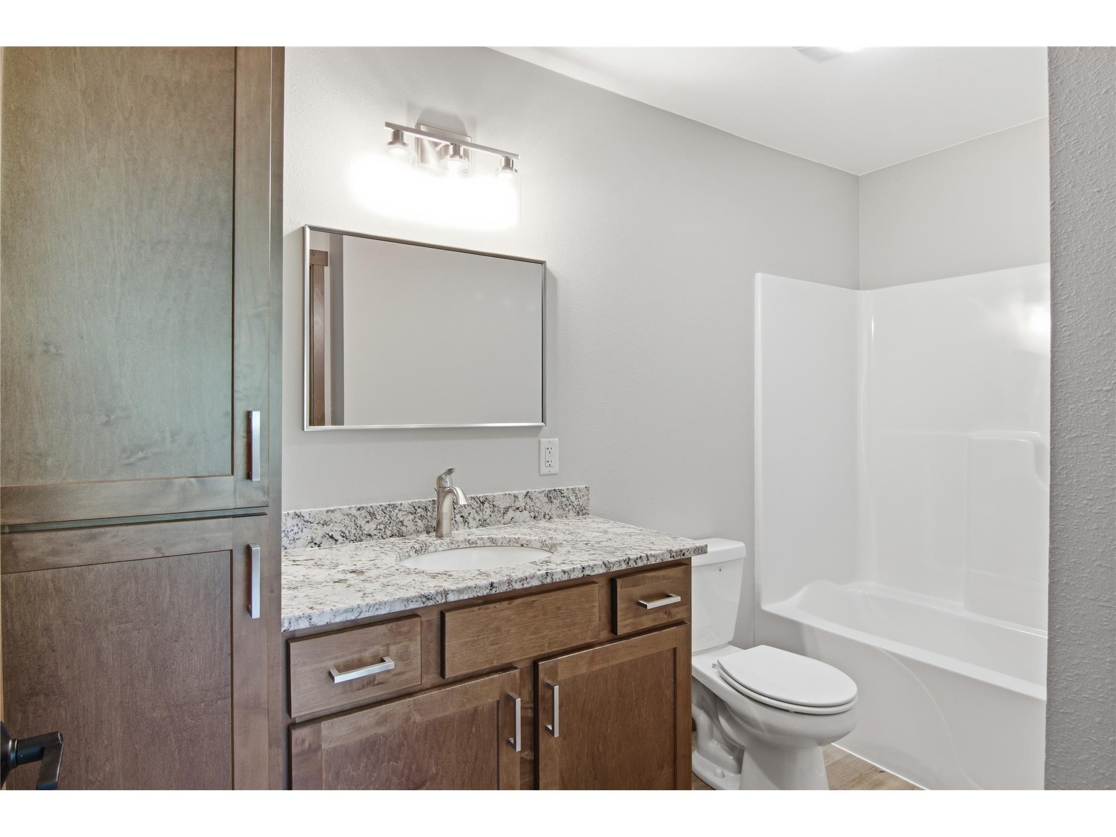 1321 Carpenter Avenue Eau Claire WI 54703 1602671 image22
