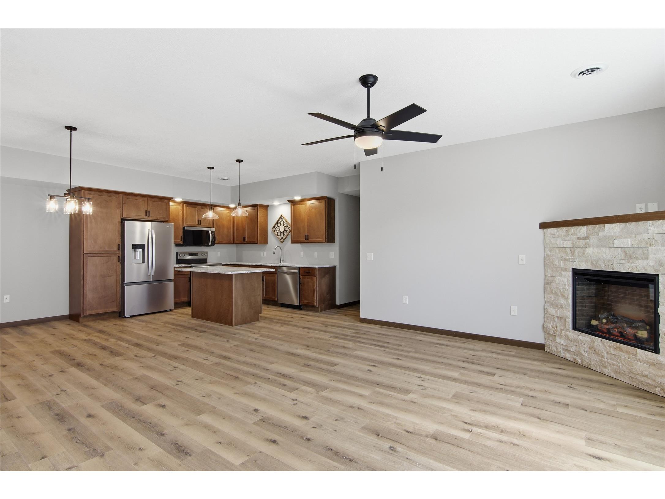 1321 Carpenter Avenue Eau Claire WI 54703 1602671 image4