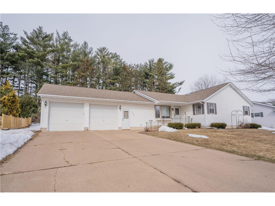 1324 Broadway Avenue Chippewa Falls WI 54729 1571895 image1