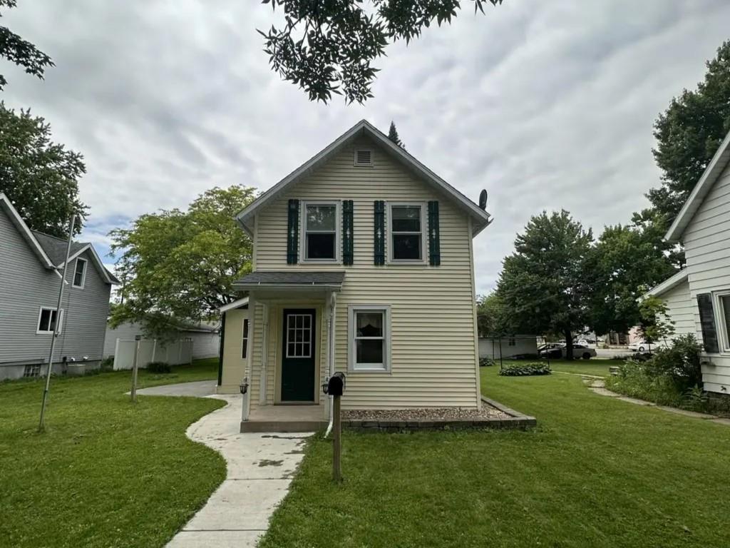1325 Stout Street Menomonie WI 54751 1586308 image1