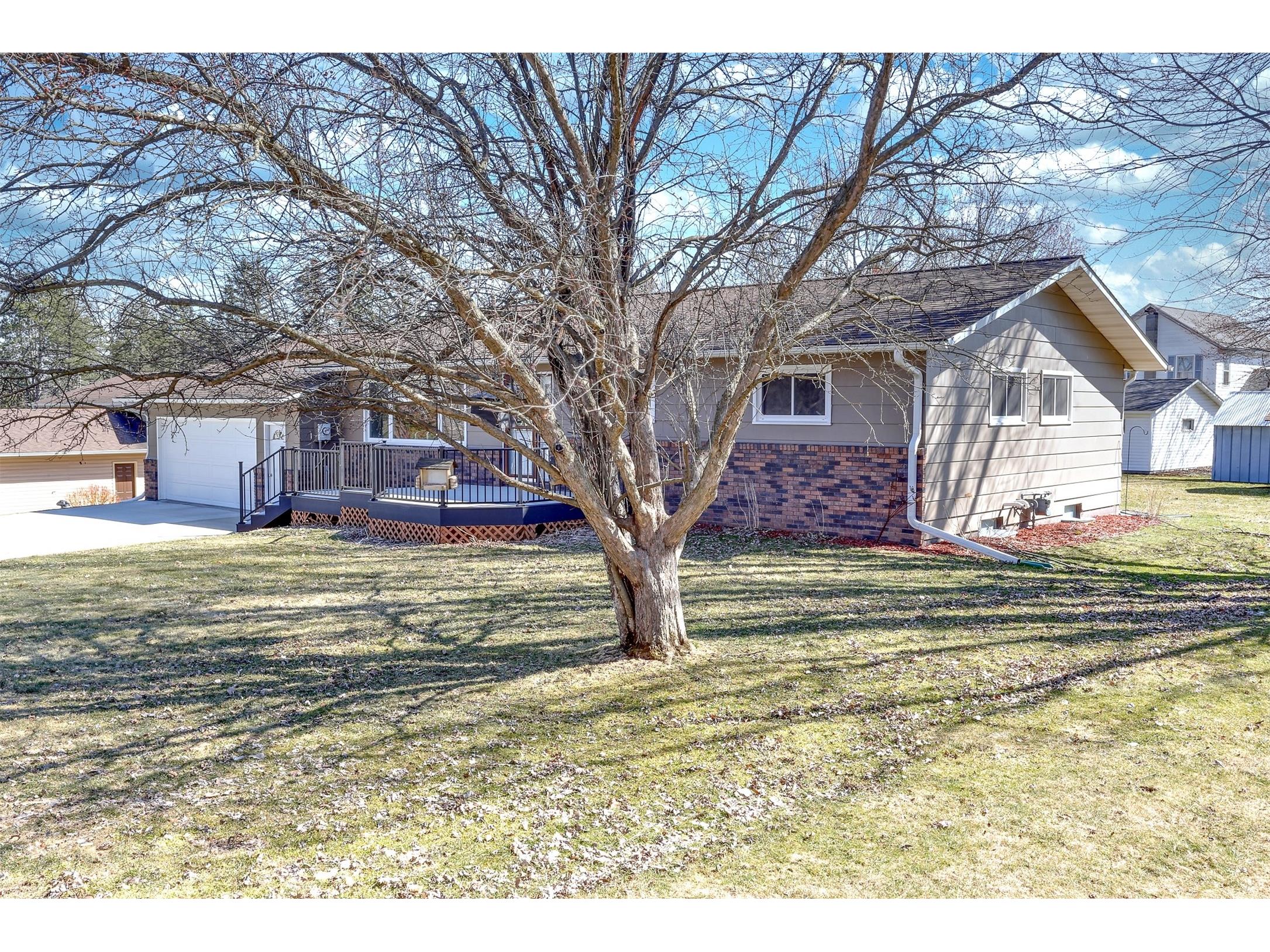 1352 Van Buren Street Black River Falls WI 54615 1599320 image2