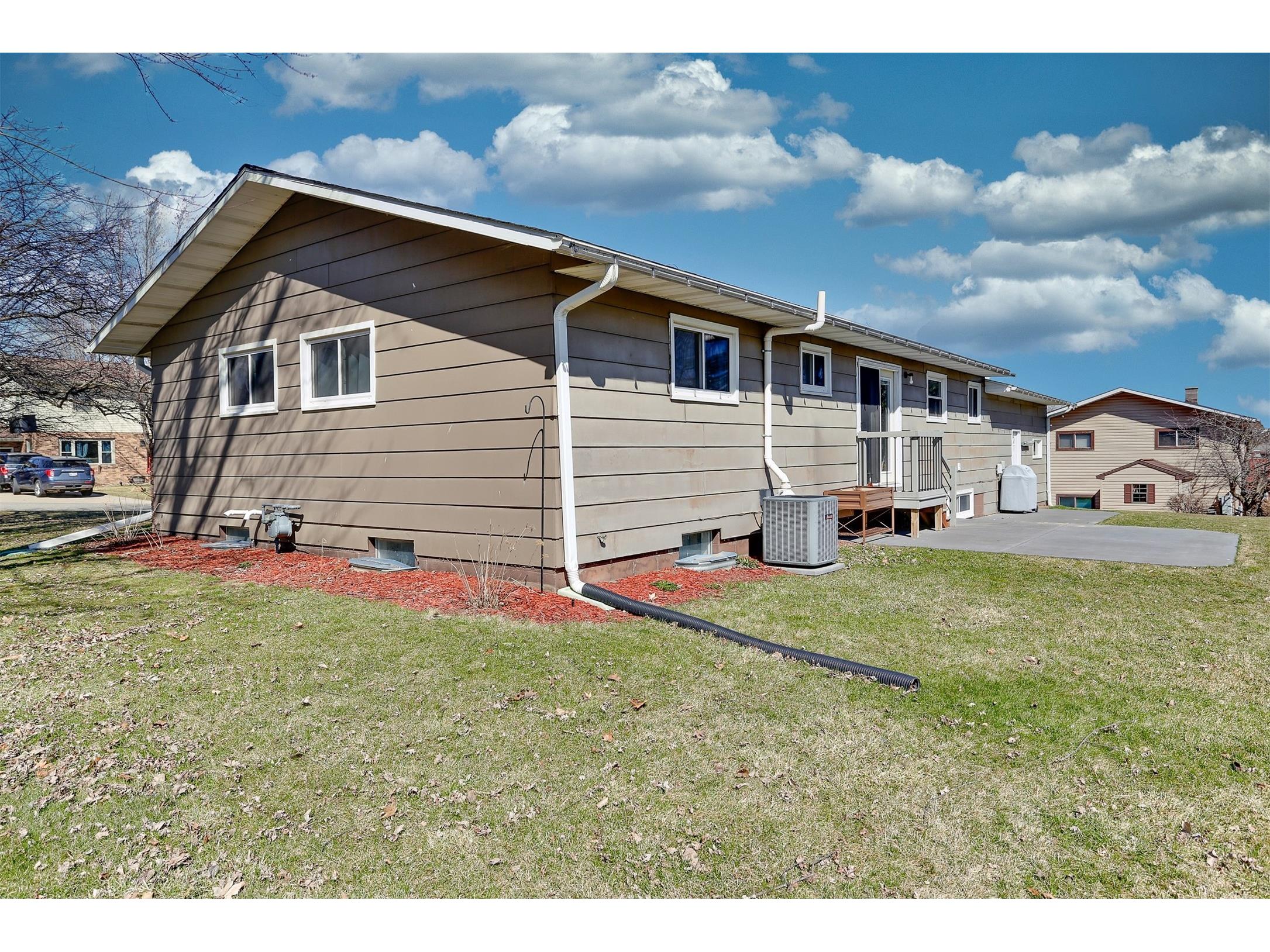 1352 Van Buren Street Black River Falls WI 54615 1599320 image3