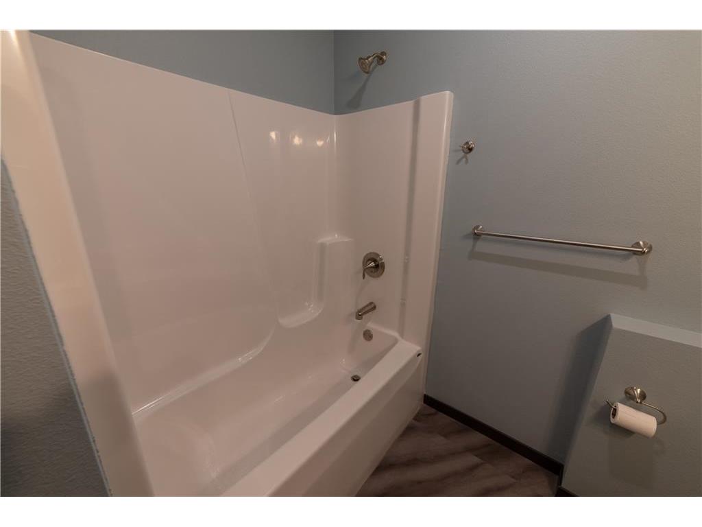 1368 Cypress Court Altoona WI 54720 1599194 image9