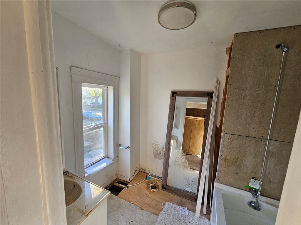 13818 11th Street Osseo WI 54728 1596558 image20