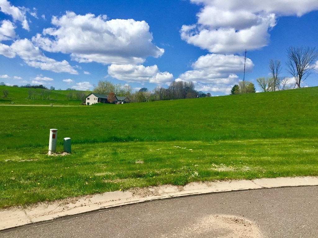 139 & 151 Fairview Court Menomonie WI 54751 883581 image1