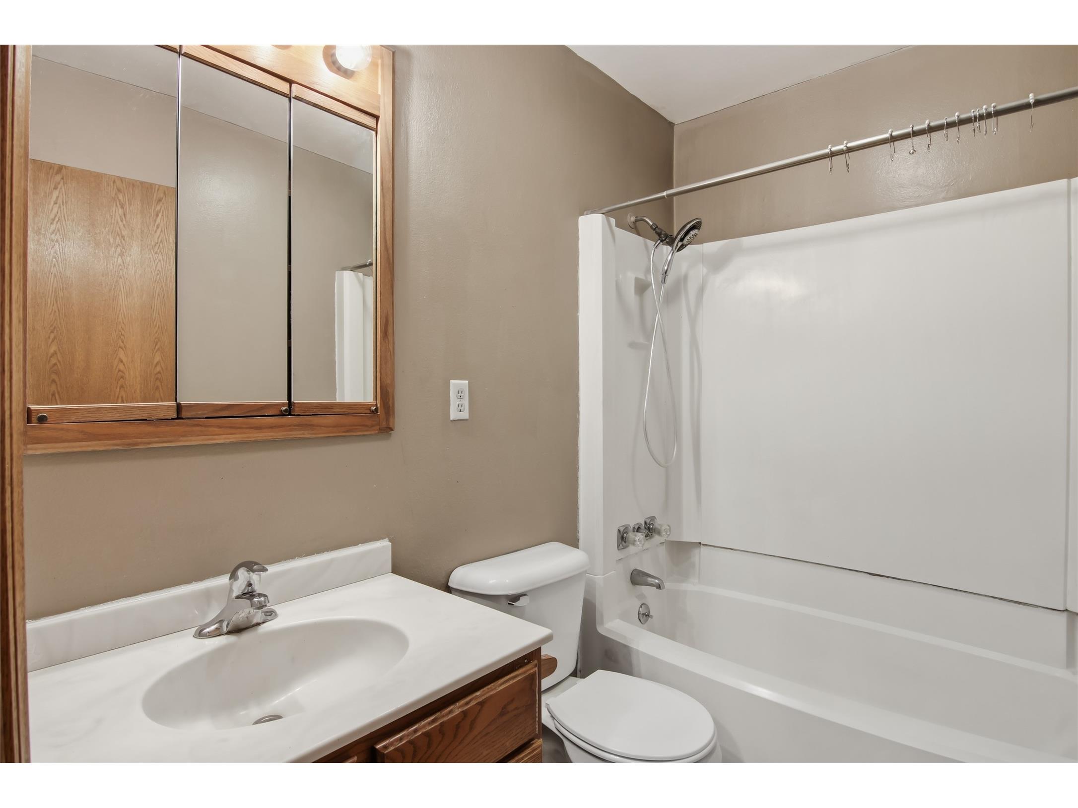 14007 2nd Street Osseo WI 54758 1601350 image30