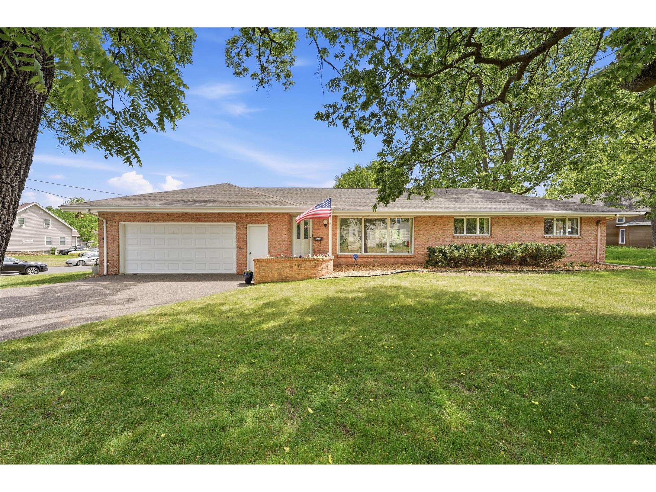 1409 Menomonie Street Eau Claire WI 54703 1601928 image1