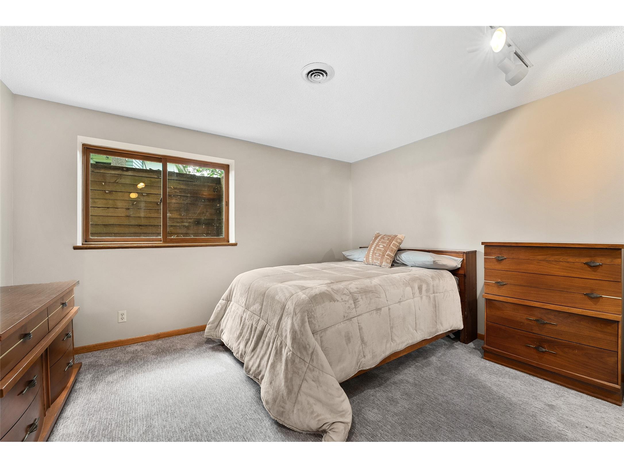 1409 Menomonie Street Eau Claire WI 54703 1601928 image29