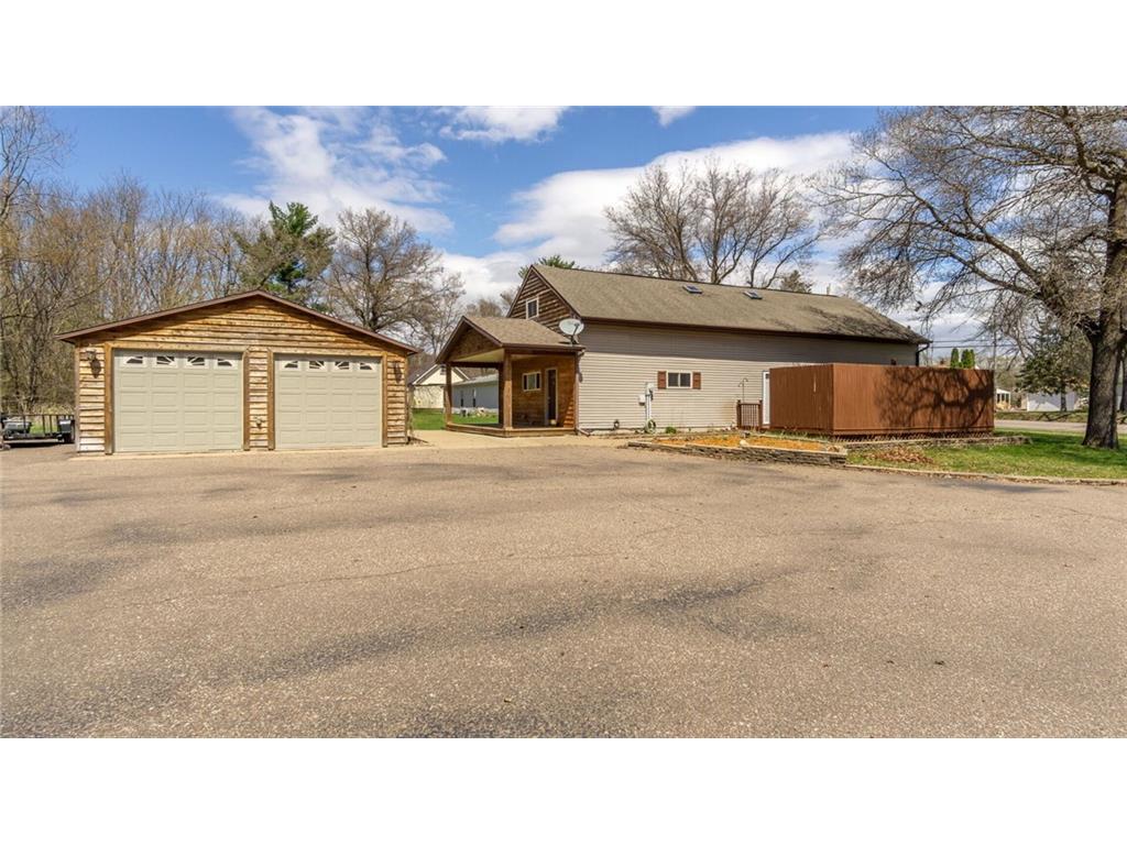 1412 Peterson Avenue Eau Claire WI 54703 1572739 image1