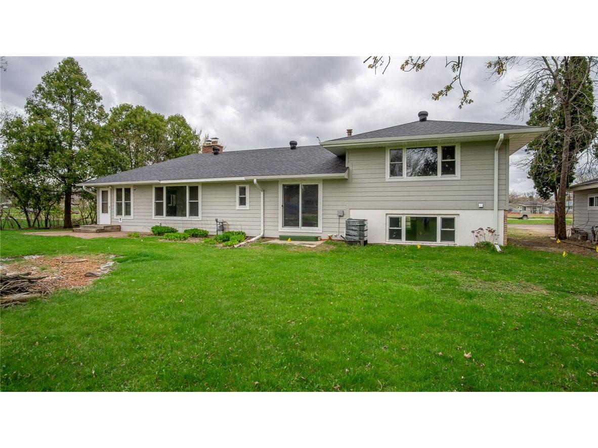 1413 E Clairemont Avenue Eau Claire WI 54701 1591062 image2