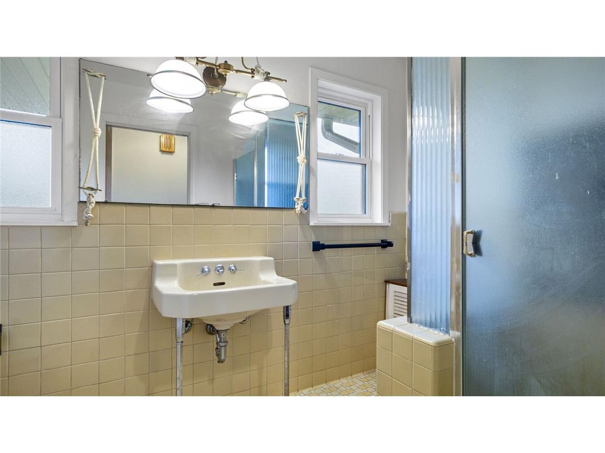 1413 E Clairemont Avenue Eau Claire WI 54701 1591062 image22