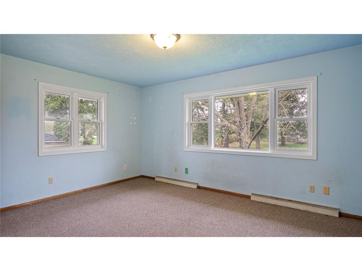 1413 E Clairemont Avenue Eau Claire WI 54701 1591062 image23