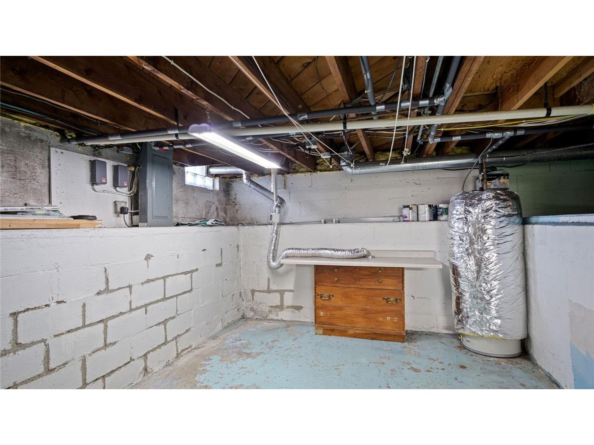 1413 E Clairemont Avenue Eau Claire WI 54701 1591062 image30