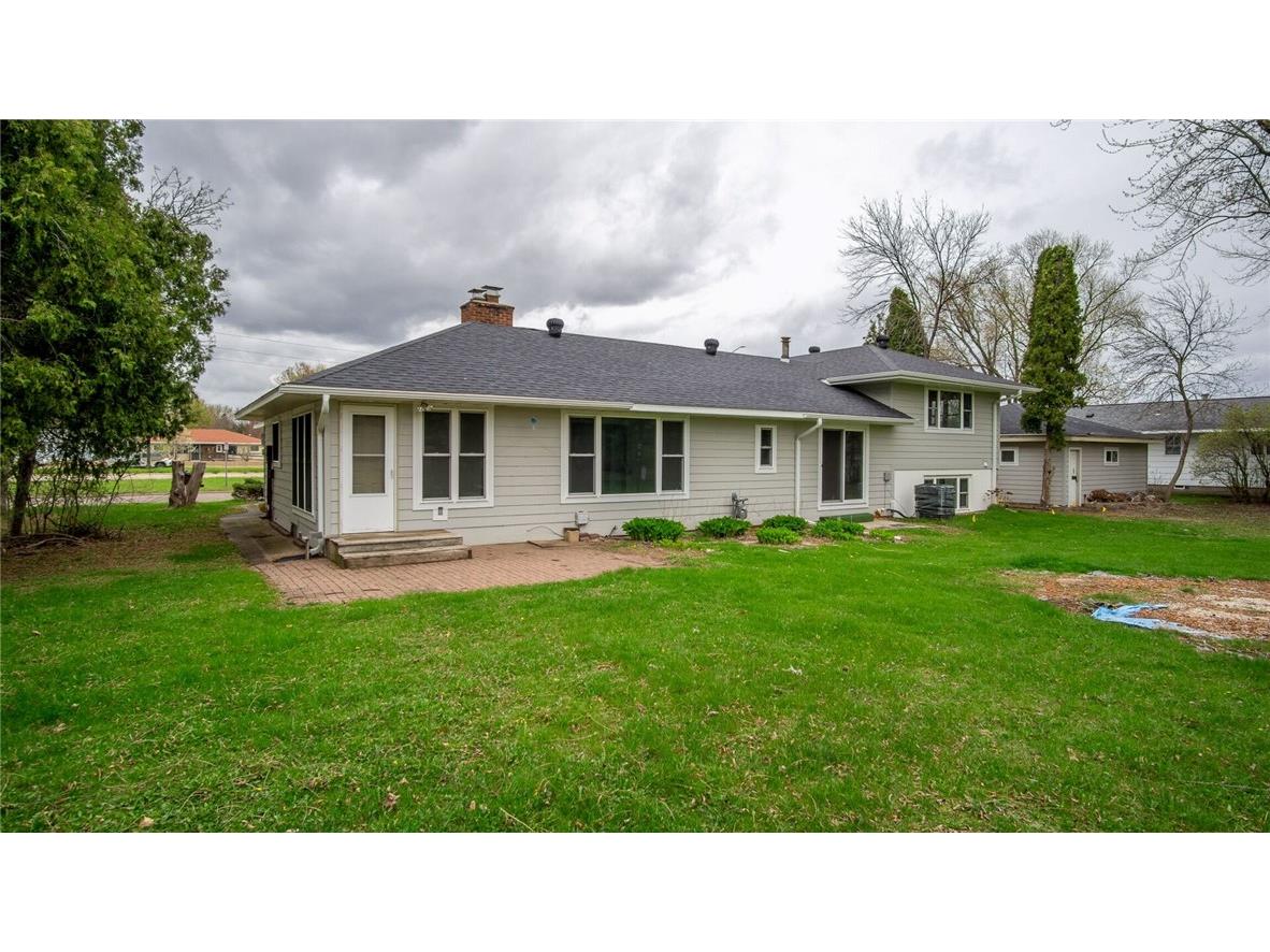 1413 E Clairemont Avenue Eau Claire WI 54701 1591062 image39