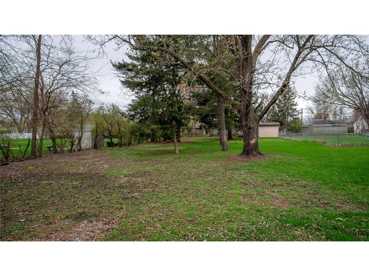 1413 E Clairemont Avenue Eau Claire WI 54701 1591062 image4