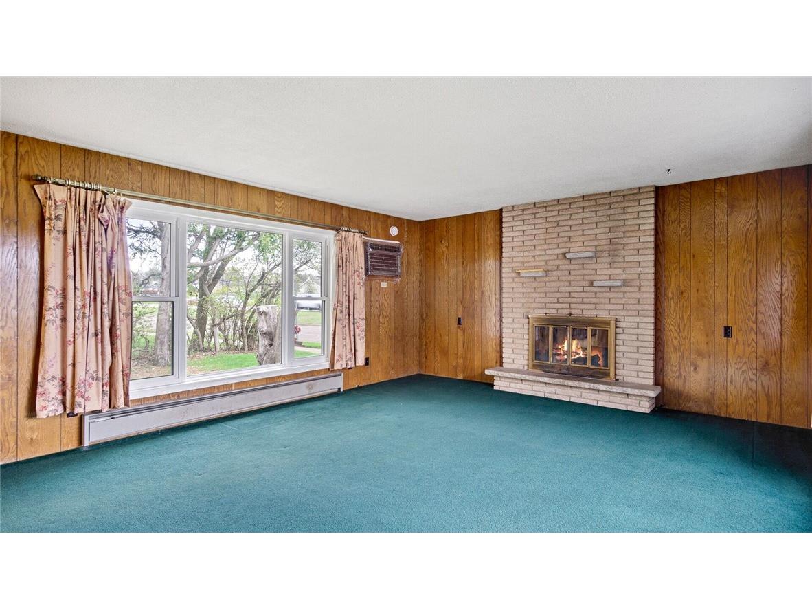 1413 E Clairemont Avenue Eau Claire WI 54701 1591062 image9