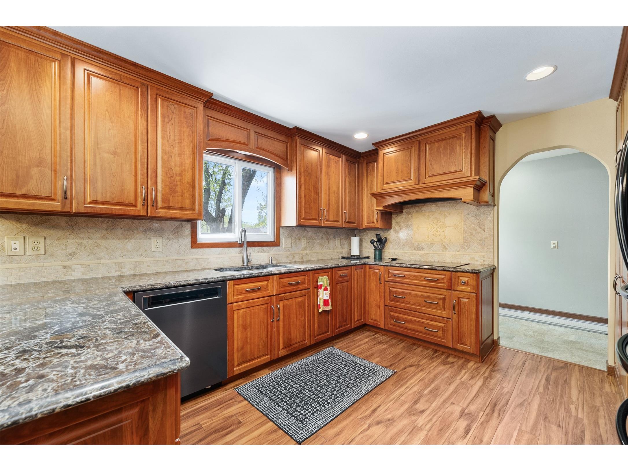 1413 E Hamilton Avenue Eau Claire WI 54701 1600859 image9