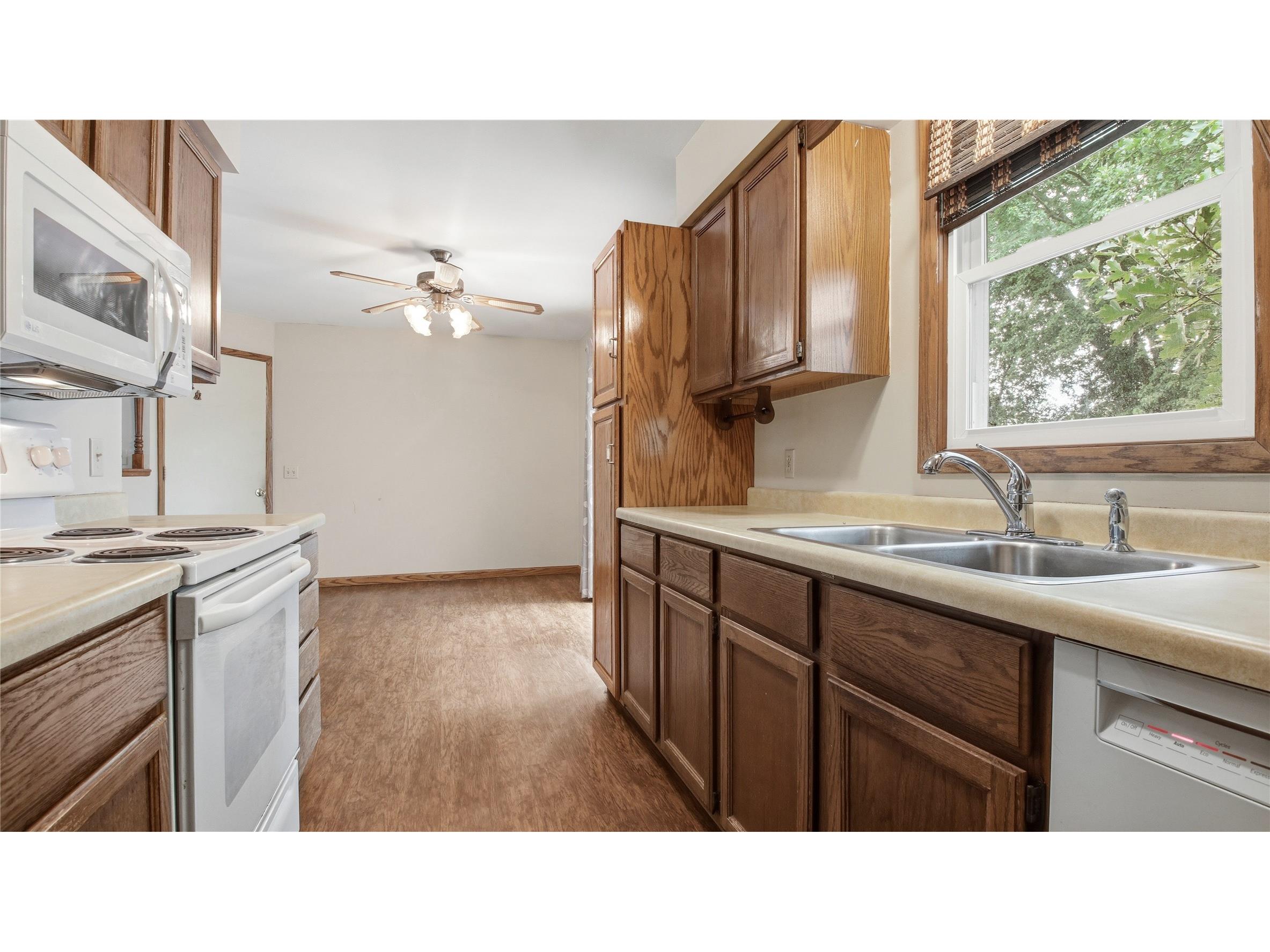 1413 Raedel Road Eau Claire WI 54703 1602713 image12