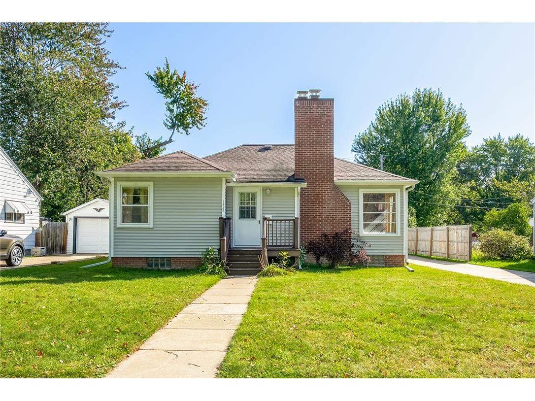 1426 Wilson Street NE Menomonie WI 54751 1595920 image1