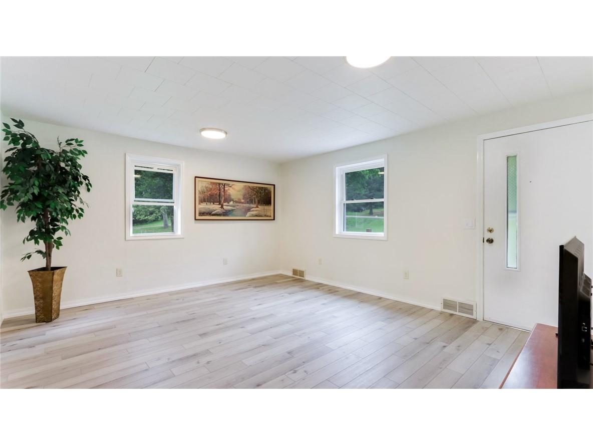 1435 Mckinley Road Eau Claire WI 54703 1598815 image4