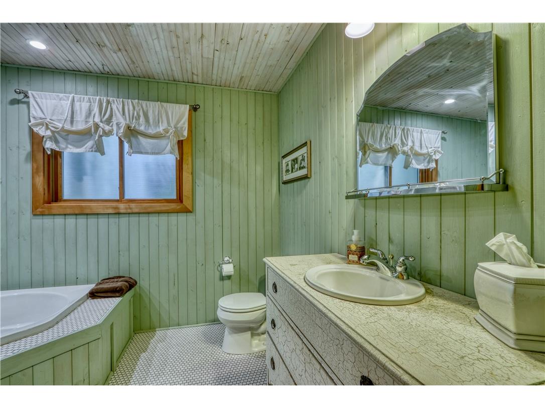 14448W Lake Drive Hayward WI 54843 - Grindstone Lake 1595215 image32