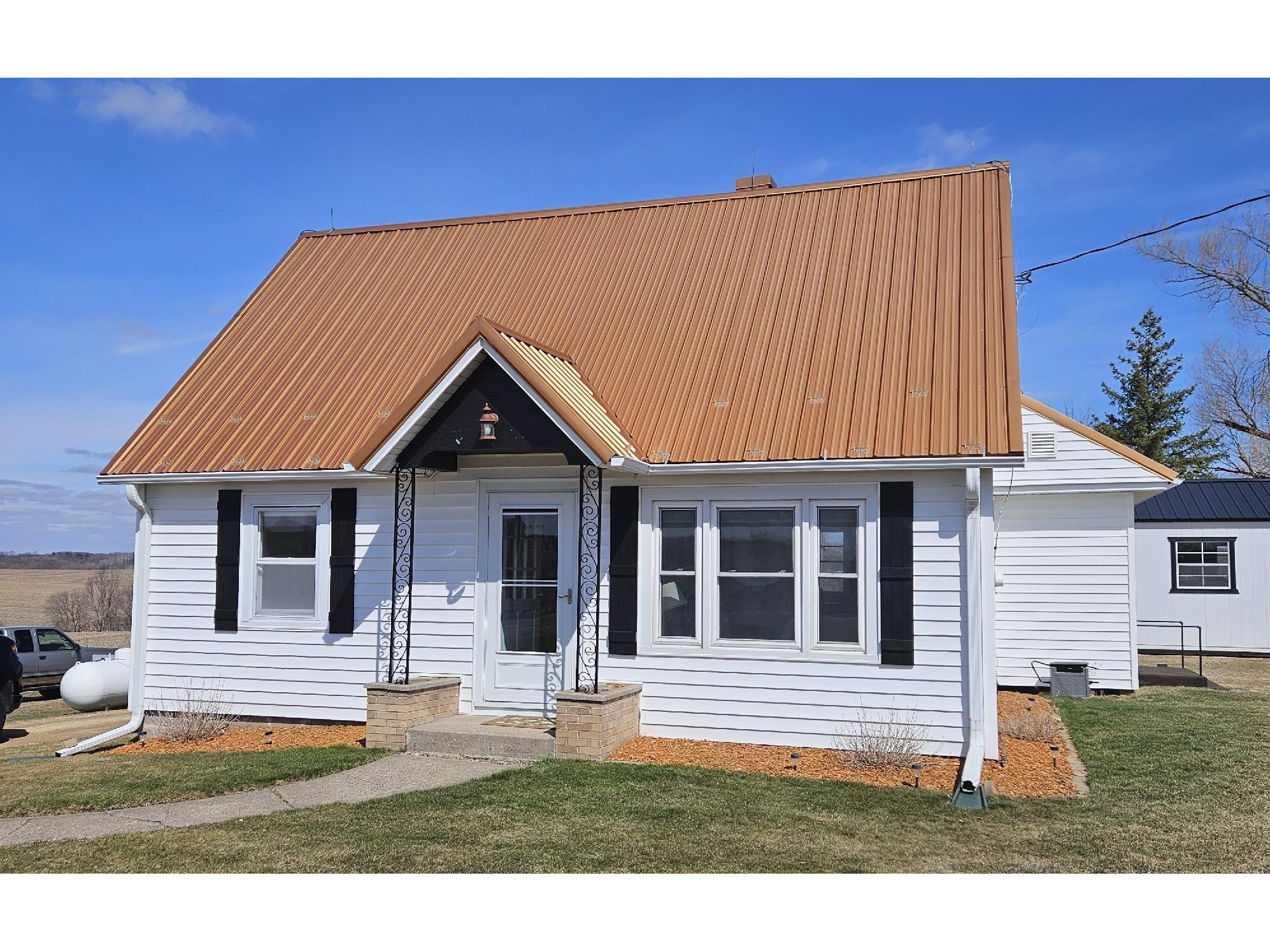 1458 W County Road G Elmwood WI 54740 1600399 image1