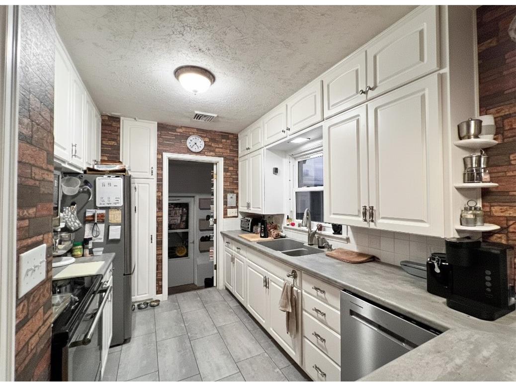 15 E Humbird Street Rice Lake WI 54868 1597263 image9