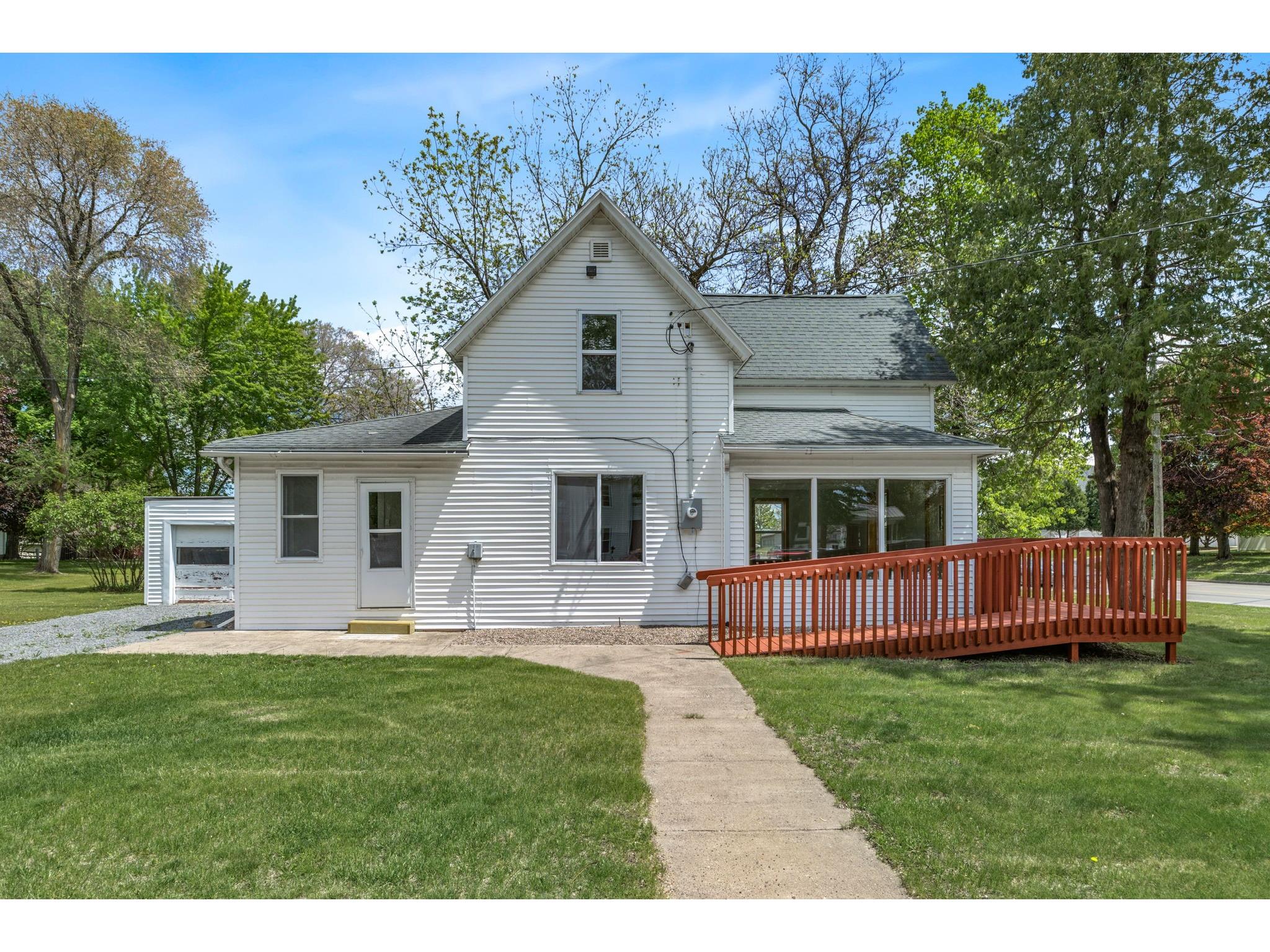 1503 Stout Road Road SE Menomonie WI 54751 1601010 image1