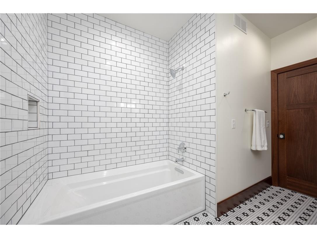 1511 S Lake Drive Shell Lake WI 54871 - Shell 1594261 image41