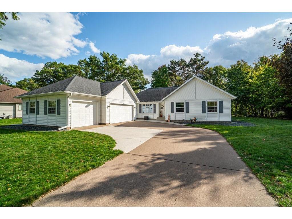 1511 Woodridge Drive, Chippewa Falls, WI, 54729 MLS 1577448 Edina